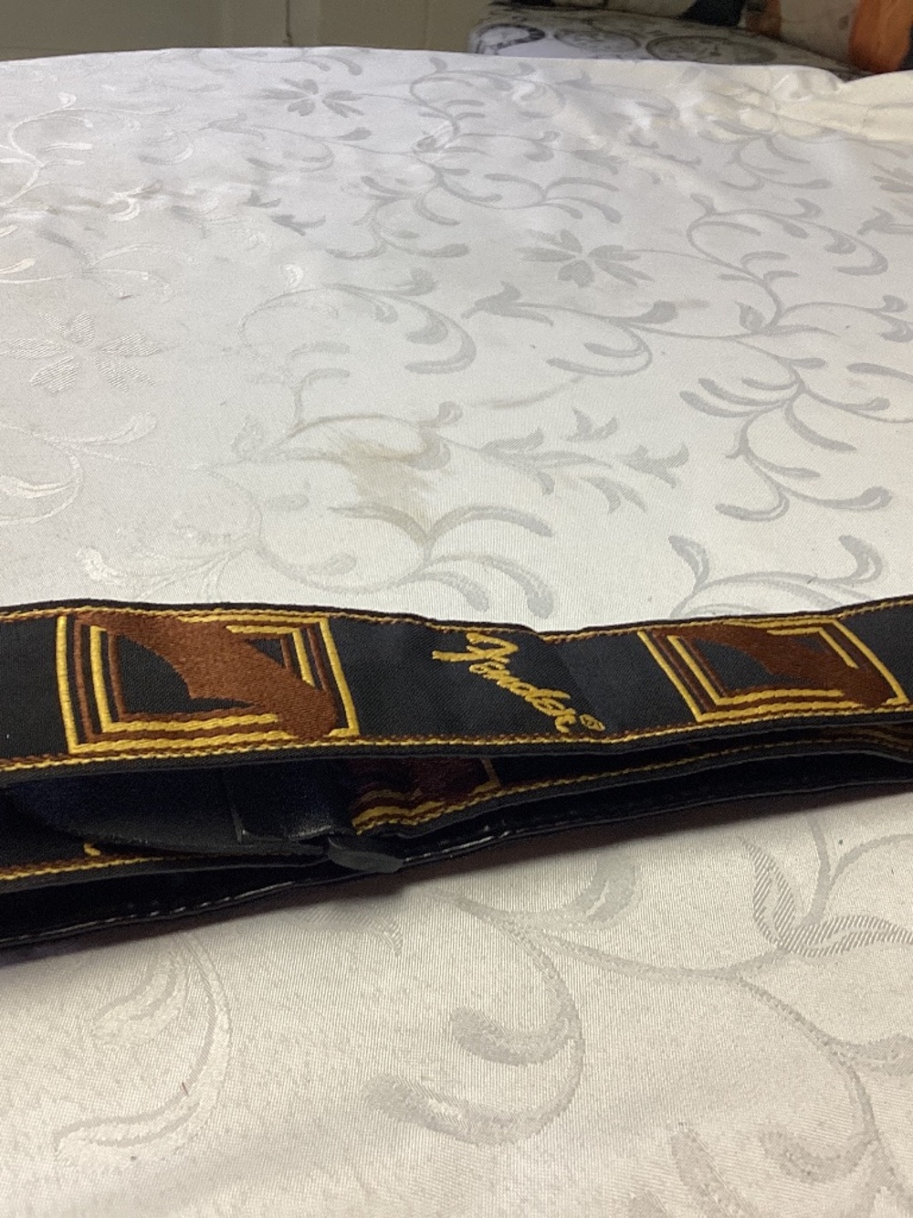Fender Guitar Strap (adjustable acoustic strap)awesome
